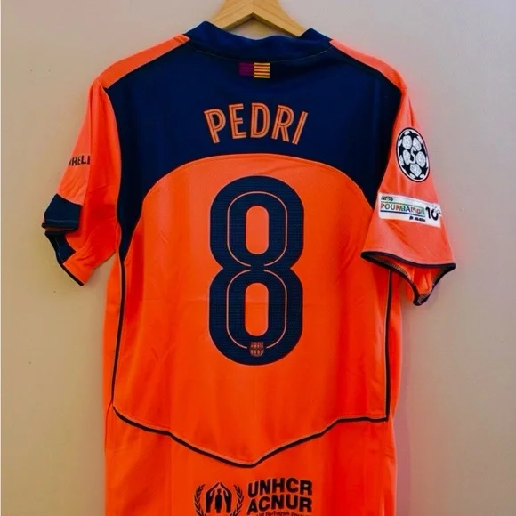 Pedri #8 Barcelona Third Jersey 25/26 Fan Version Size Medium - Picture 1 of 2